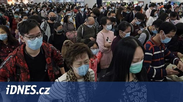 Peking už eviduje 26 obětí nového viru, 876 potvrzených případů
