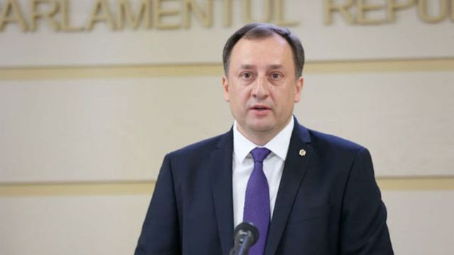 Deputații Ulanov, Nesterovschi și Lozovanu au rămas fără salarii și indemnizații din partea statului