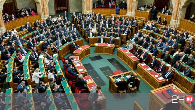 Két új ellenzéki képviselő foglalhat helyet a parlamentben