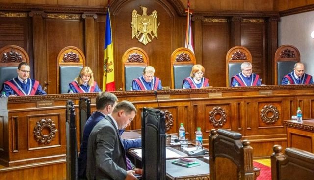Curtea Constituțională: Destituirea lui Țurcan și numirea lui Manole nu pot fi examinate de nicio instanță judecătorească