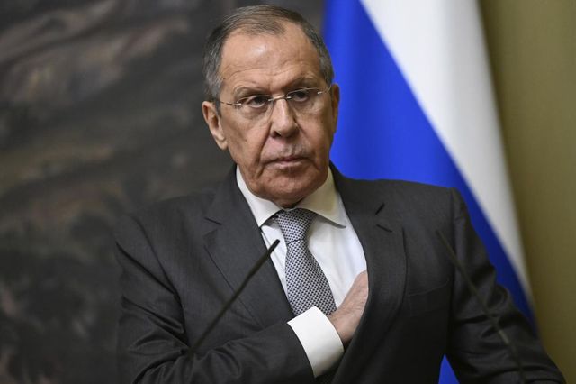 Lavrov, F-16 in Ucraina come minaccia nucleare per Mosca