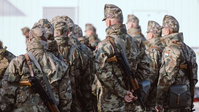 Németh Szilárd: megkétszerezik a határvédelemben részt vevő katonák számát