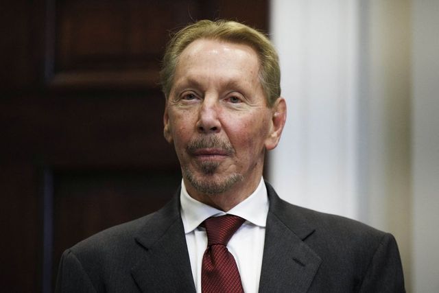 Larry Ellison îl detronază pe Elon Musk și devine cel mai bogat om din lume