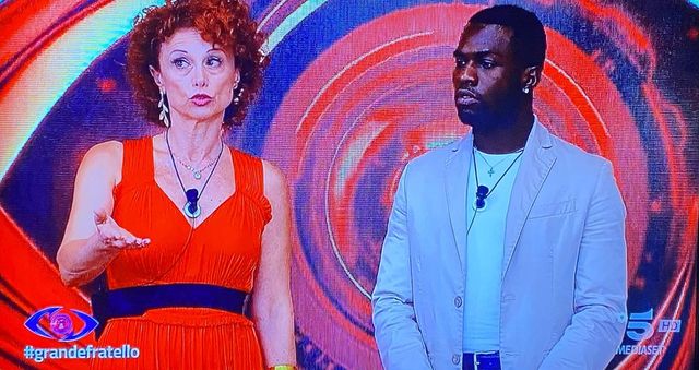 Ancora bullismo al Grande Fratello? La frase choc su Beatrice Luzzi
