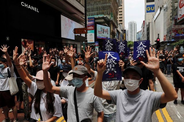 Parlament podpořil nový bezpečnostní zákon pro Hongkong