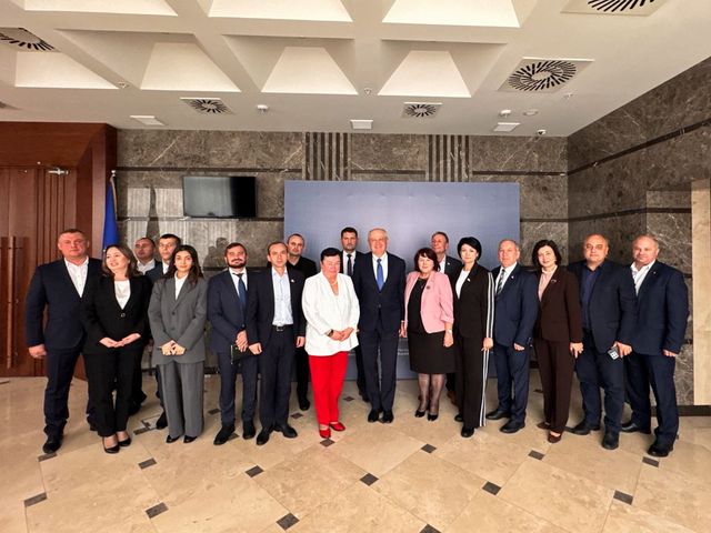 Alexandru Munteanu a organizat consultări publice cu Congresul Autorităților Locale din Moldova