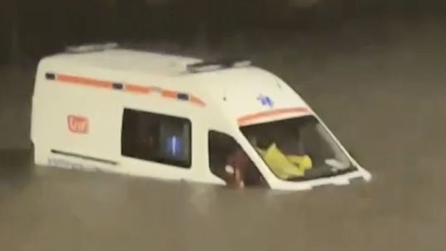 Ploaia de ieri a inundat mai multe străzi din Chișinău