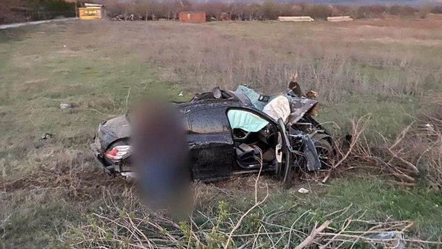 Accident grav la Cojușna: Un Mercedes a intrat într-un panou publicitar