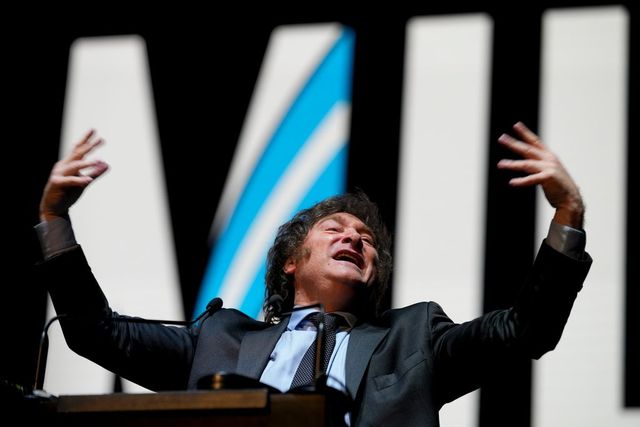Javier Milei, un economist ultraliberal, este noul președinte al Argentinei