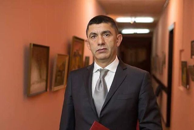 Primarul de Hâncești, Alexandru Botnari, riscă să fie demis pentru că a admis un conflict de interese cu fiul său