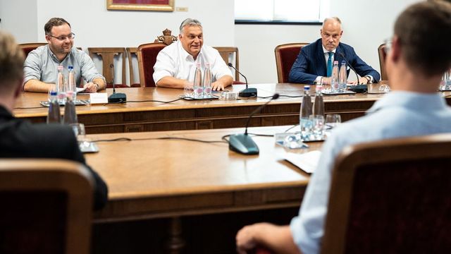 Orbán Viktor kormányülést hívott össze