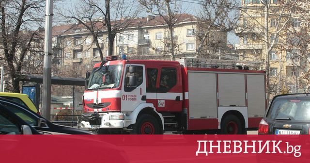 Двама души са с изгаряния след пожар в Дом за възрастни хора край Варна