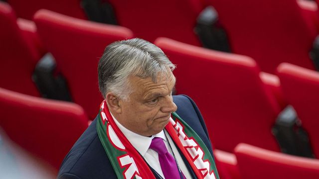 Orbán Viktor Dublinba utazik élőben nézni az Írország–Magyarország világbajnoki selejtezőt, tüntetni is fognak ellene