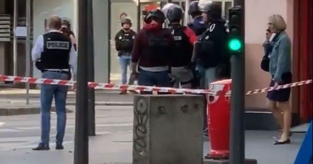 Atac armat în Franța. Un bărbat a deschis focul pe străzile din Lyon