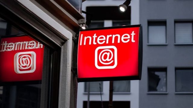 Red Sea Cable Cuts Disrupt Internet In India, Pakistan, Middle East