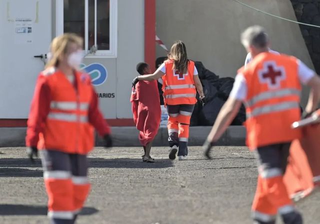32 camas por cada 100.000 habitantes para acoger menores inmigrantes