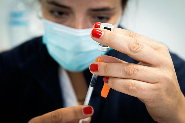 O femeie din județul Galați a avut o reacție adversă la scurt timp după vaccinare
