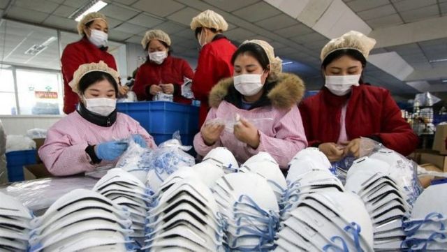 Țările de Jos retrag sute de mii de măști defecte importate din China