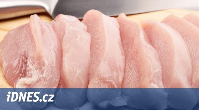 Pražské řeznictví prodalo 300 kg polského drůbežího se salmonelou