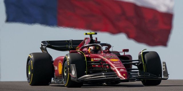 F1, pole per Sainz davanti a Leclerc nel Gp di Austin. Terzo Verstappen