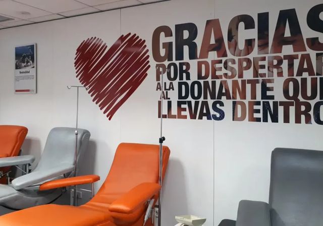 Llamamiento urgente para que los jóvenes den sangre: el donante tradicional se 'jubila' en diez años