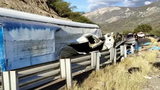18 migrants killed, 29 injured after bus overturns in Mexico