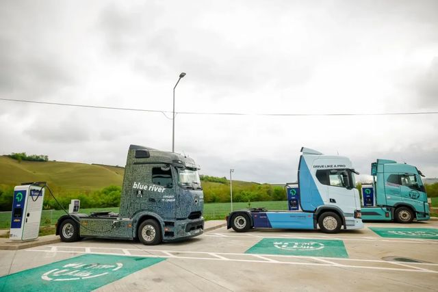 Primul hub de mare putere din România pentru încărcarea autovehiculelor electrice s-a deschis în zona Miercurea Sibiului