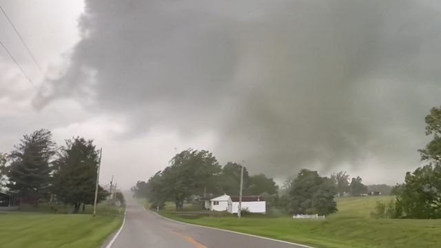 Chicago dust storm: Videos show blanket of dust, low visibility in Illinois - What to do