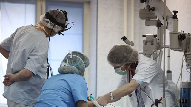 În Rusia a fost făcut primul transplant de plămîni și ficat din lume