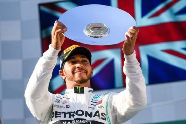 British Formula One Racer Lewis Hamilton Pledges to Donate $500,000 for Bushfire Victims in Australia