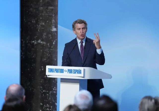 El plan migratorio de Feijóo frente a la «demagogia extremista» de PSOE y Vox: «la nacionalidad española no se regala, se merece»