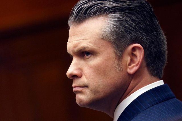 Il Pentagono prepara piani per l’invasione di Groenlandia e Panama, afferma Hegseth