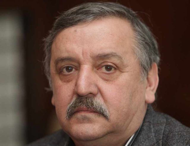Тодор Кантарджиев: Никакви пейки и бирички, бирата само пред телевизора