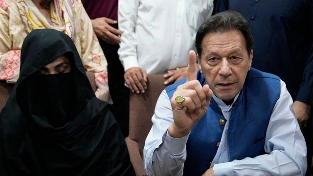 Pakistan court indicts jailed ex-premier Imran Khan, his wife in £190 million corruption case