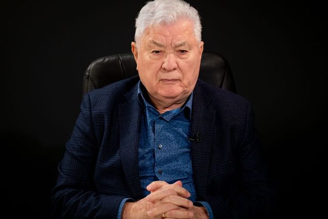 Voronin refuză să conducă prima ședință a Parlamentului, în semn de protest