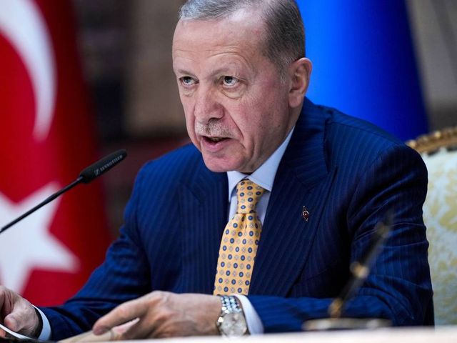 Erdogan, 'sosteniamo fermamente i leader di Hamas'