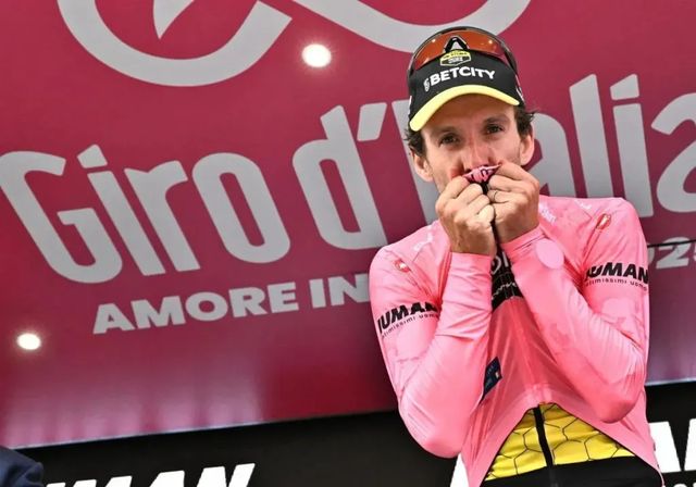 La estrategia que le dio el Giro a Simon Yates