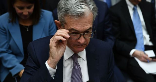 Powell apre a taglio tassi, 'non lascio'