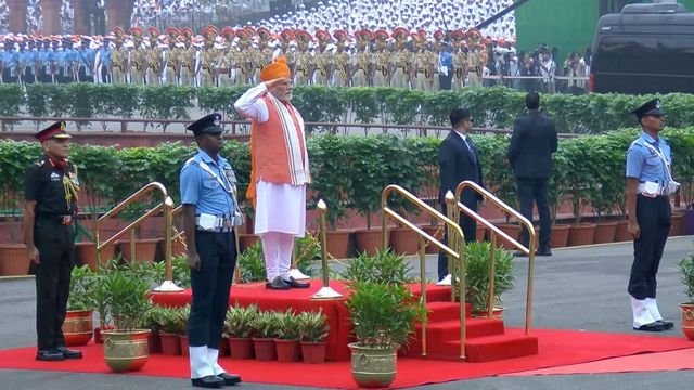 Will stand as a wall to protect farmers: Modi