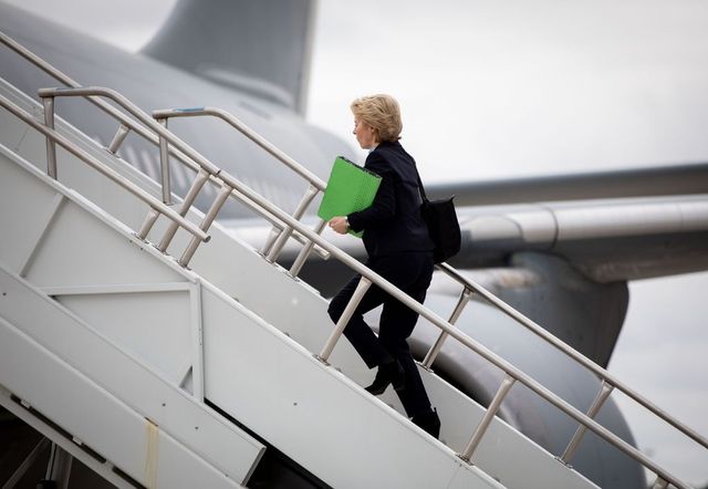 Avionul Ursulei von der Leyen, vizat de un atac cibernetic în Bulgaria, suspectat că a fi fost lansat de Rusia