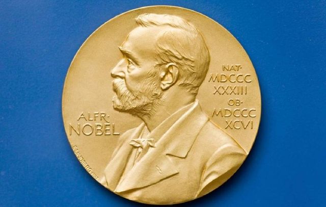 Câștigătorii Premiului Nobel pentru fizică sunt James Peebles, Michel Mayor și Didier Queloz