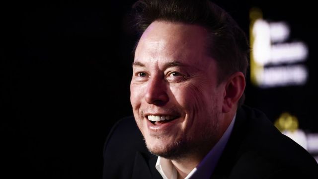 Elon Musk szabadon felhasználhatóvá teszi a ChatGPT riválisát
