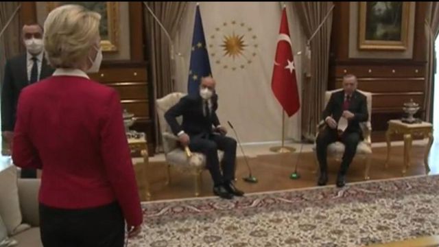 Președintele Comisiei Europene, Ursula von der Leyen, lăsată fără scaun la întâlnirea sa de la Ankara cu Erdogan