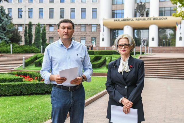 Ministrul Buzu așteptat în Parlament – PSRM a depus o moțiune de cenzură împotriva politicilor ministerului Muncii și Protecției Sociale