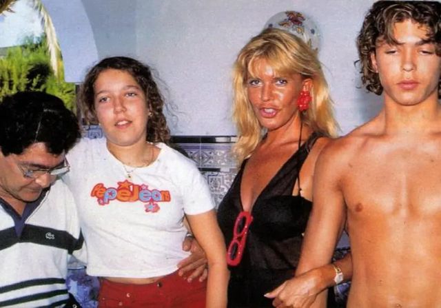 Bárbara Rey publica sus memorias: violaciones, insultos y un arma de fuego
