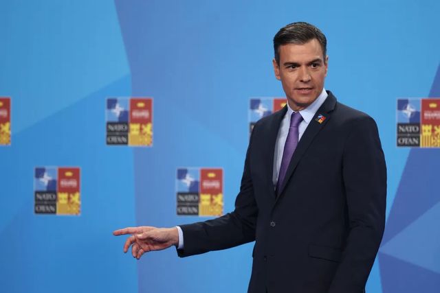 Premierul spaniol Pedro Sanchez a anunțat organizarea de alegeri anticipate după înfrângerea usturătoare suferită duminică