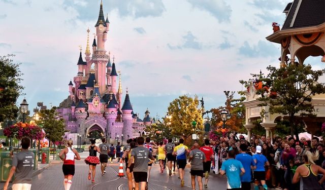 O femeie a decedat într-un parc Disneyland