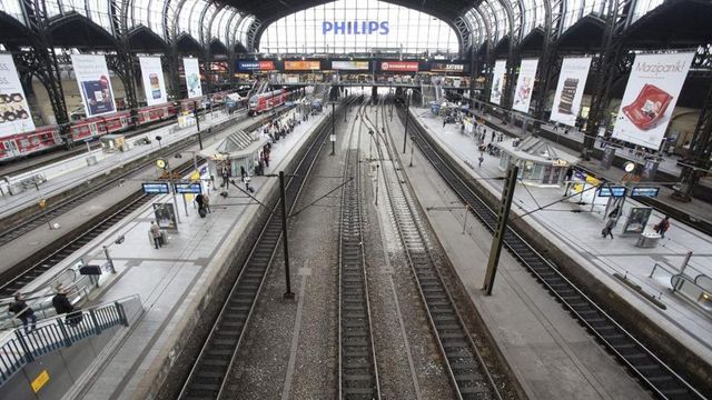 El descarrilamiento de un tren en Alemania deja al menos tres muertos y varios heridos