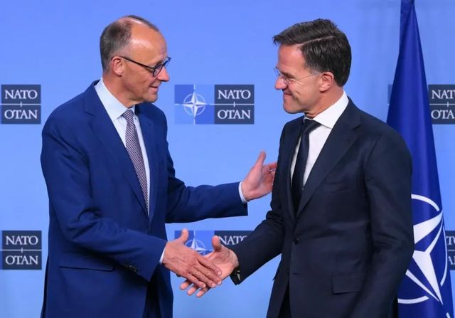 Merz defiende más controles de fronteras en su primer viaje a Bruselas