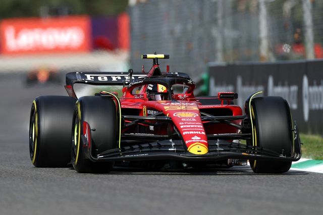 Monza, Sainz si fa un regalo: Ferrari prima nelle libere 2. Verstappen è 5°, poi Leclerc
